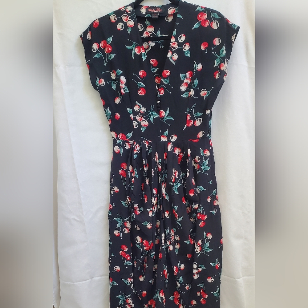 Trashy Diva Sz 6 Sadie Bustle in Cherries - Picture 3 of 12